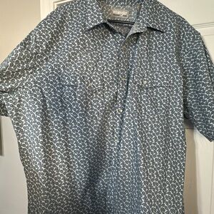 Wrangler Men's Leaf Print Button Down Shirt